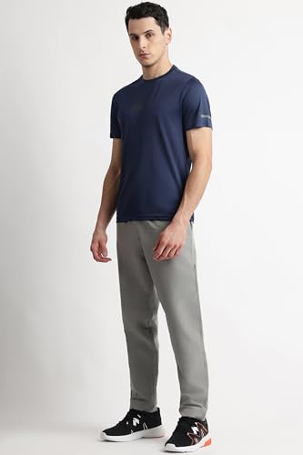 Reebok Men's Navy T-Shirt - Image 4