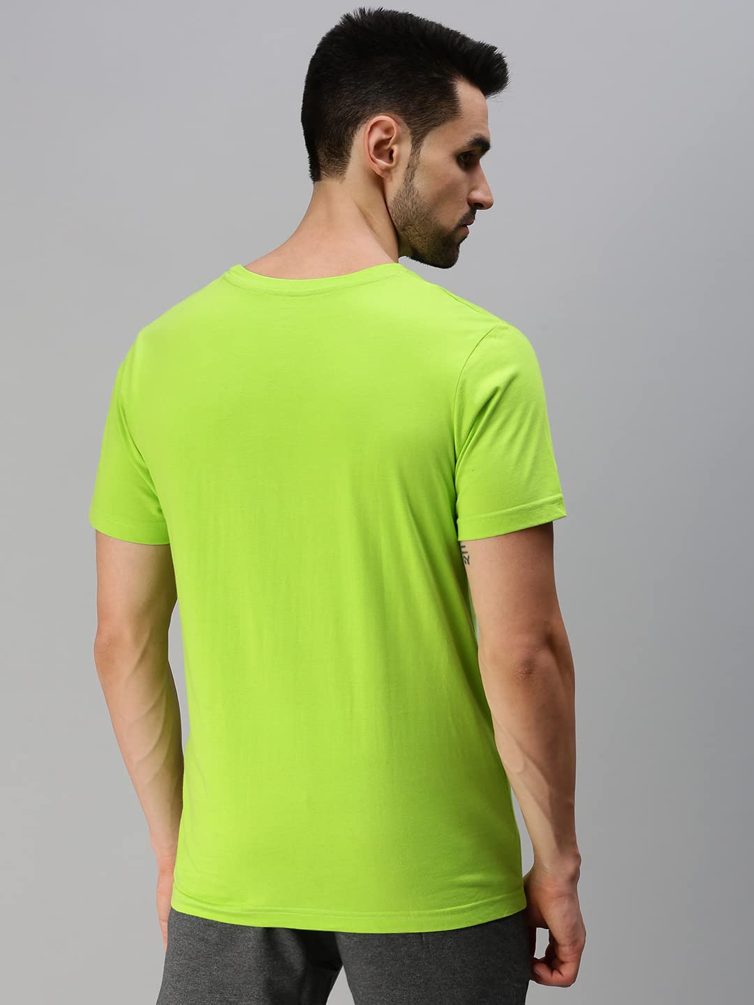 ONN Men's Green Solid Cotton T-Shirt - Image 4