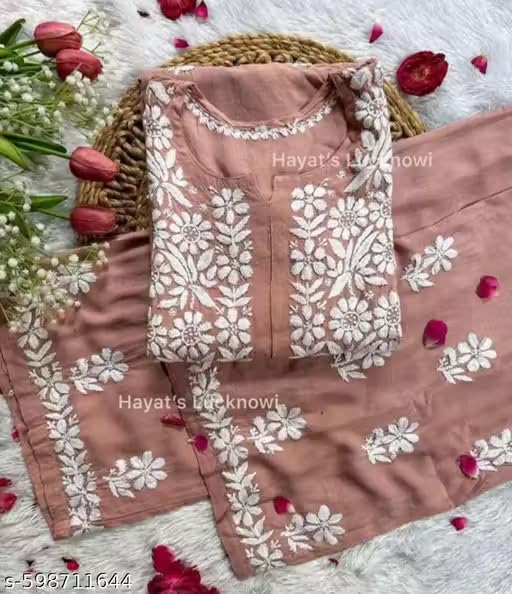 Shree Balaji Women Embroidered Chikankari Kurti - Cream - Image 4