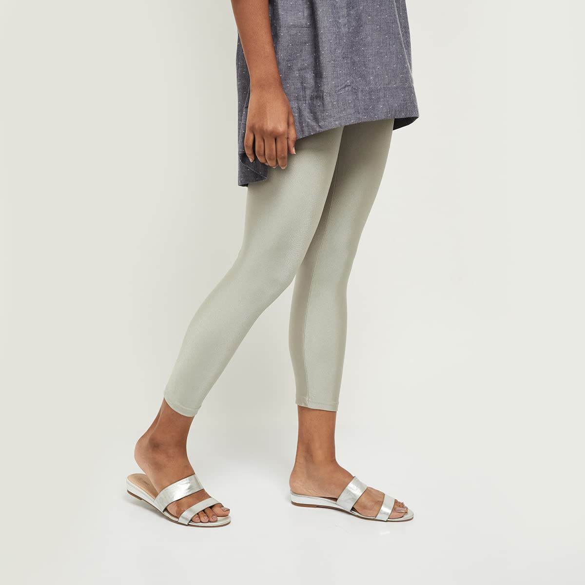 Max Women Silver Leggings - Image 3