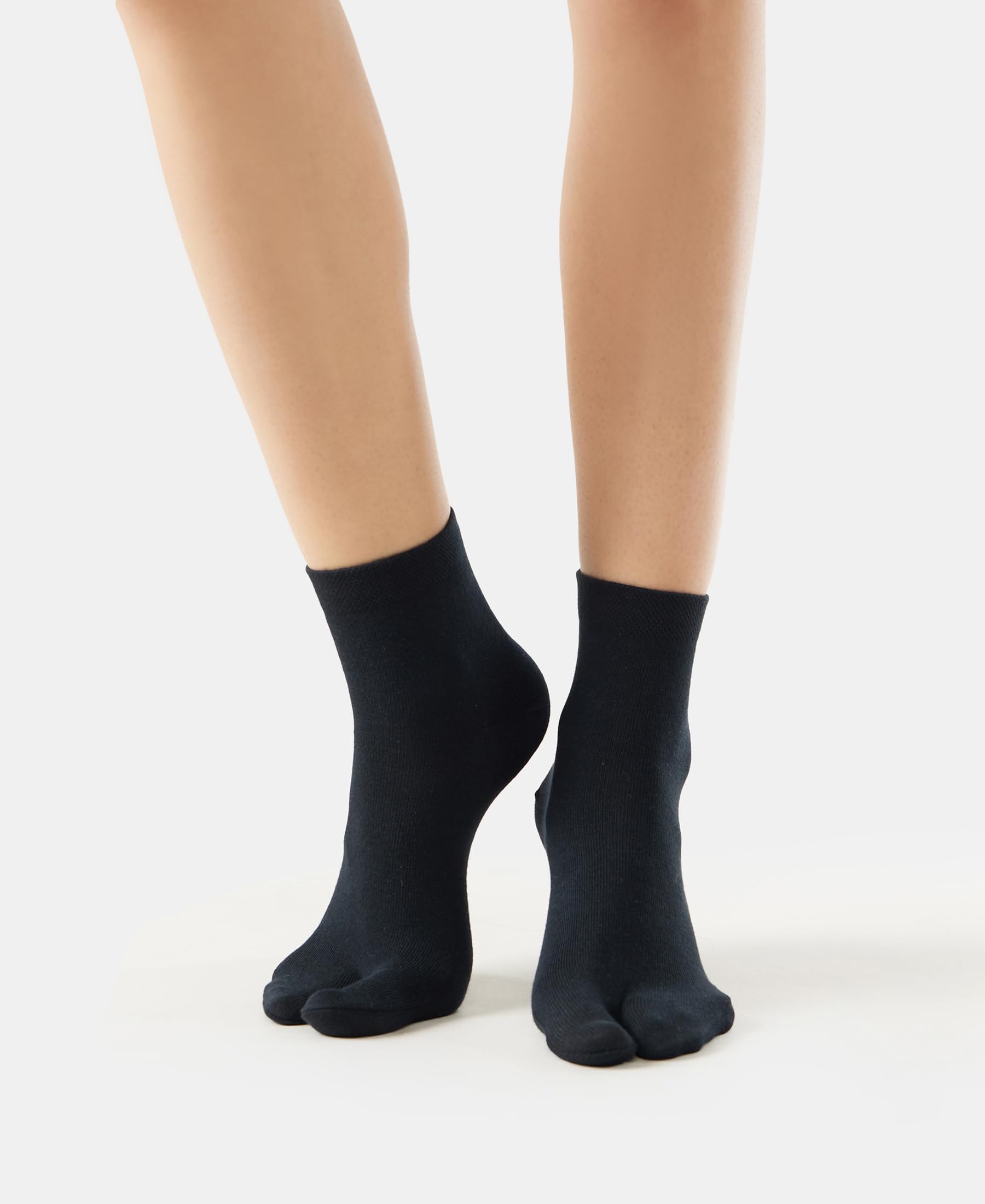 Jockey Women's Black Cotton Stretch Toe Socks - Image 4