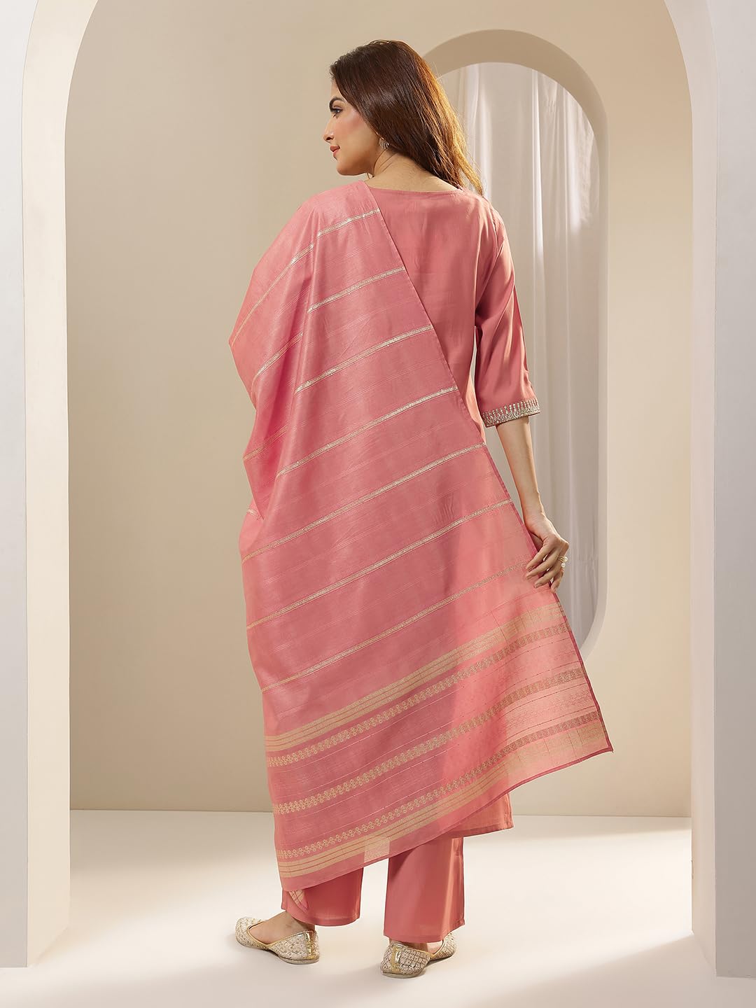 Gerua Women Silk Blend Kurta Sets - Image 4