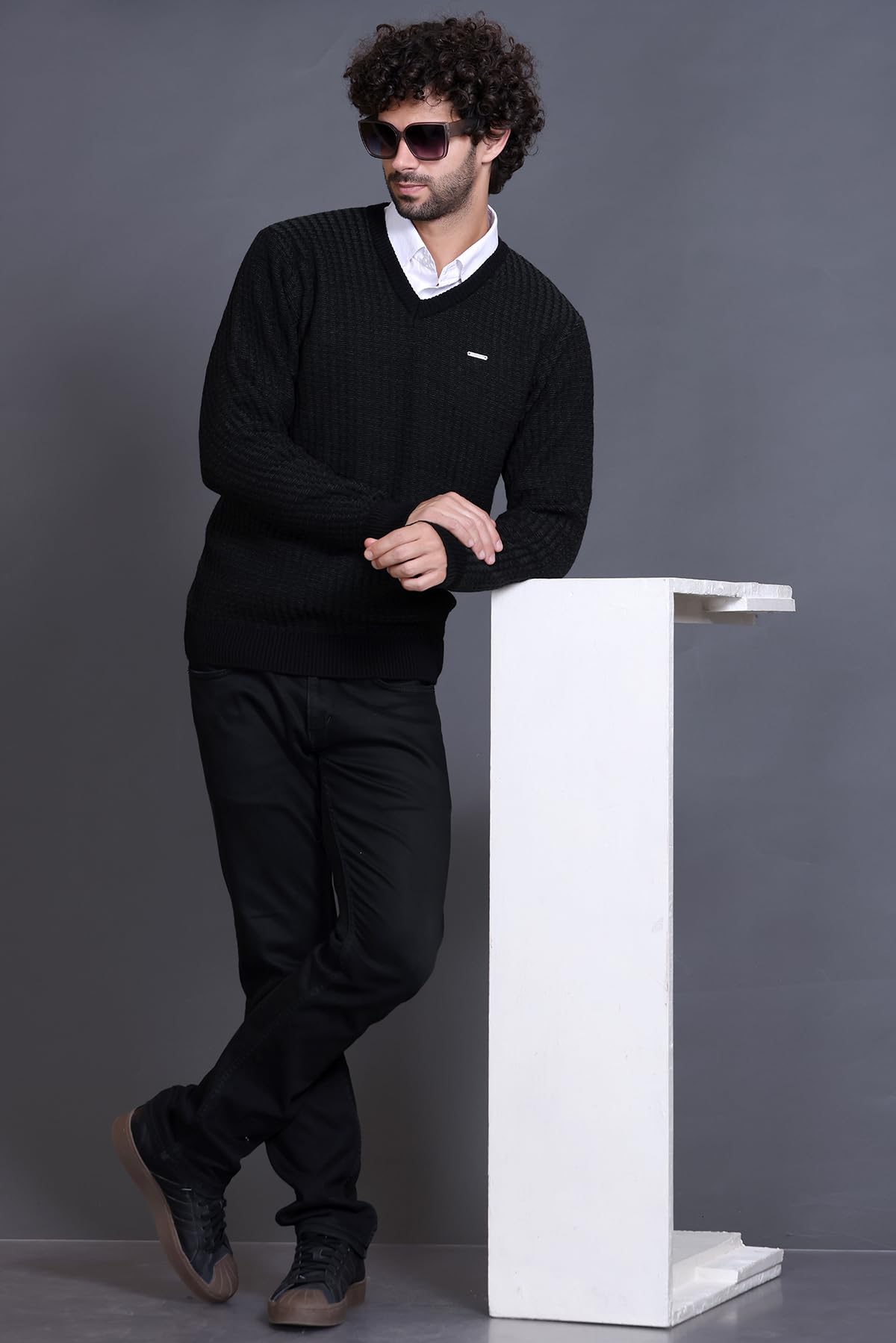 GODFREY Acrylic Blend V-Neck Sweater for Men - Black - Image 5