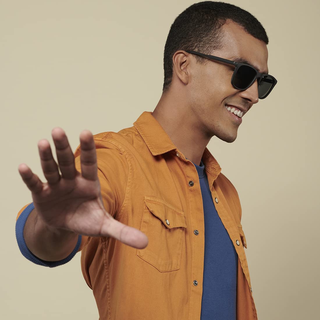 VINCENT CHASE Wayfarer Sunglasses - Image 3