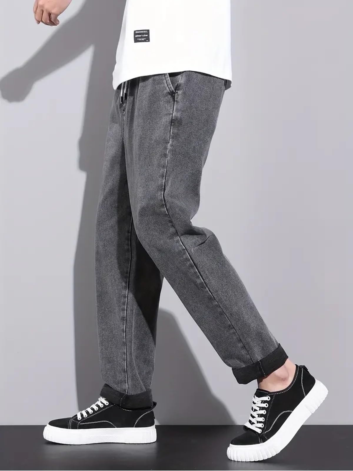 Lymio Men's Black Jeans - Image 5