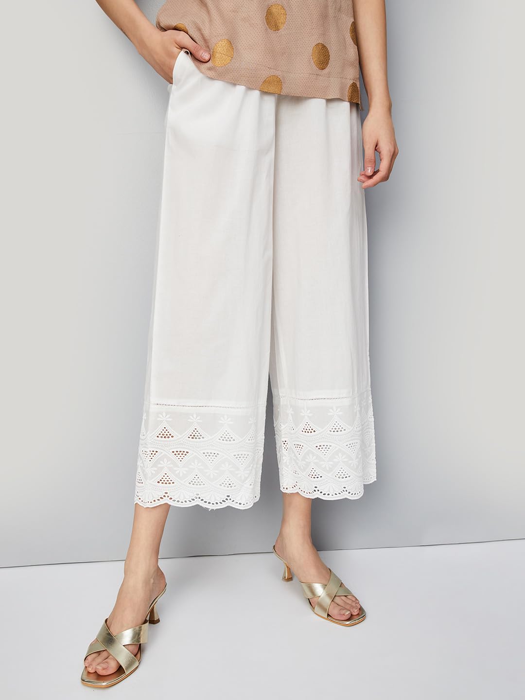 Max Women's White Embroidered Palazzos - Image 3