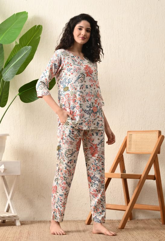 Ichaa Women Rayon White Jungle Printed Night Suit - Image 4