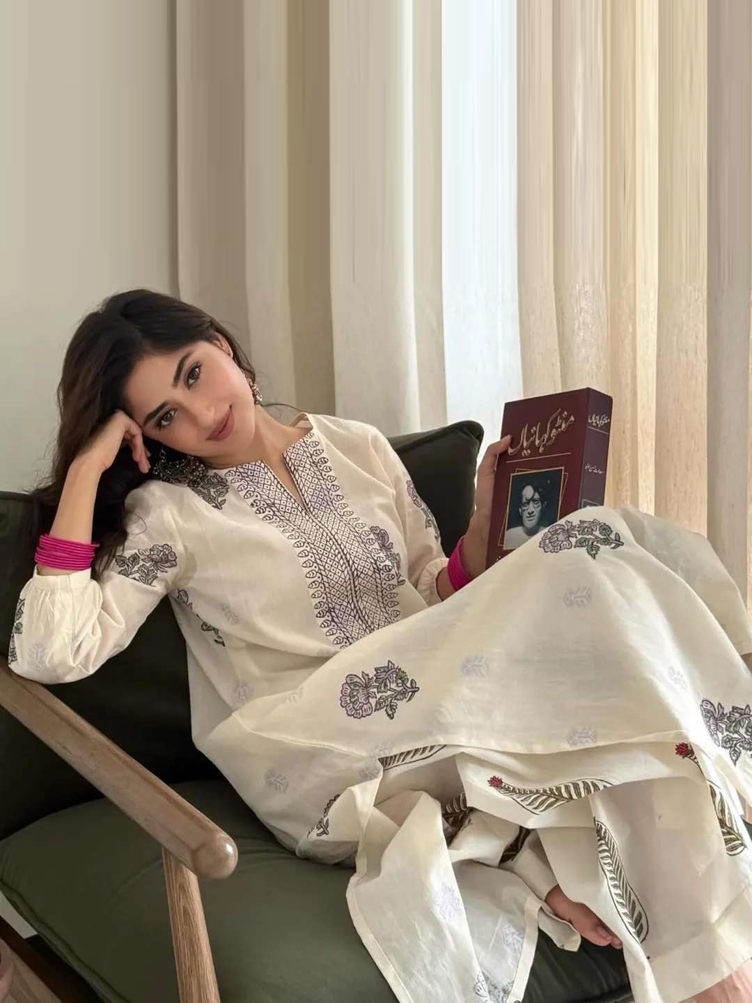 ANNI DESIGNER White Rayon Viscose Floral Kurta Set for Women - Image 3