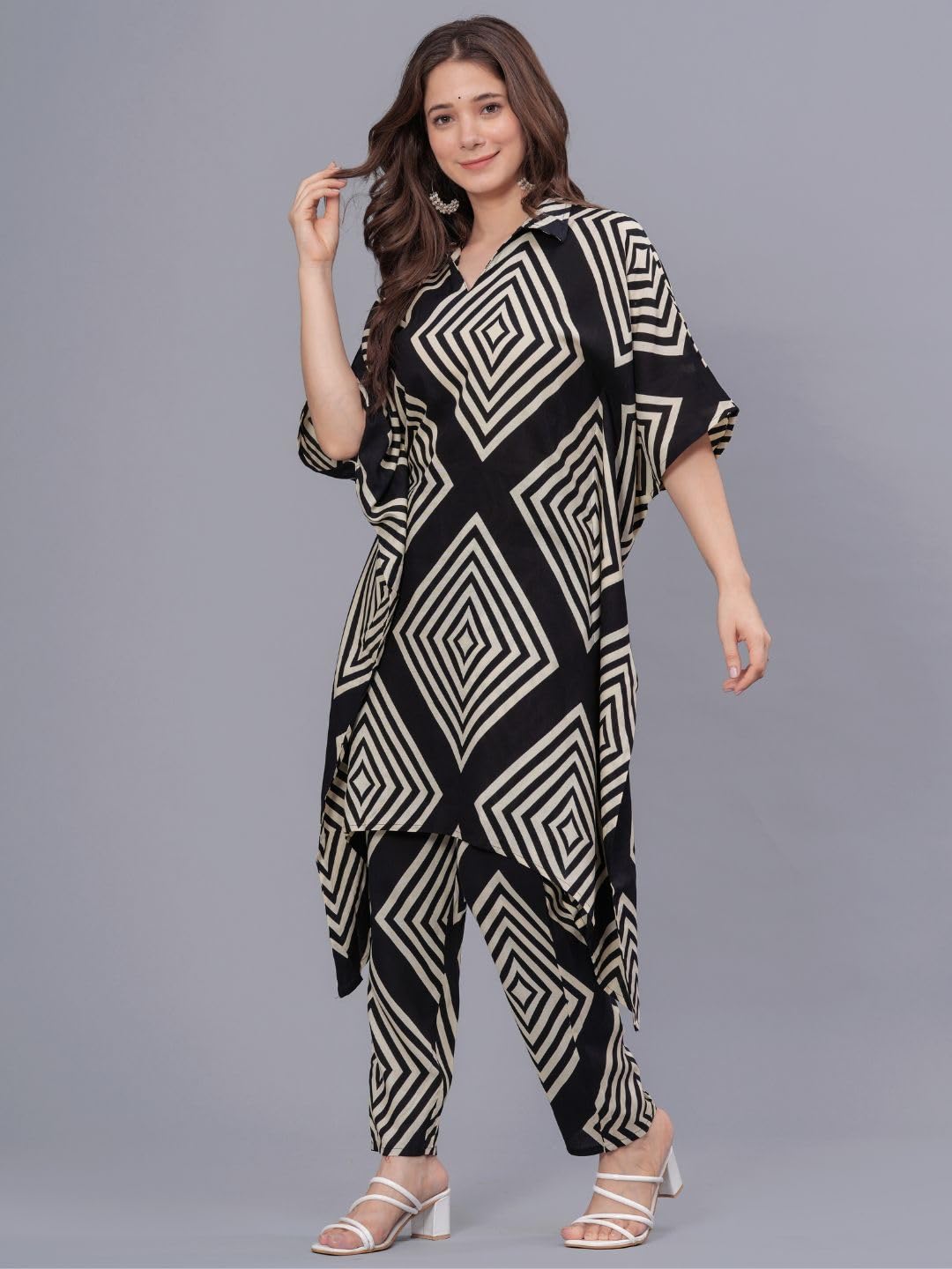 rytras Women's Cotton Printed Kurta and Pant Set - Black - Image 3