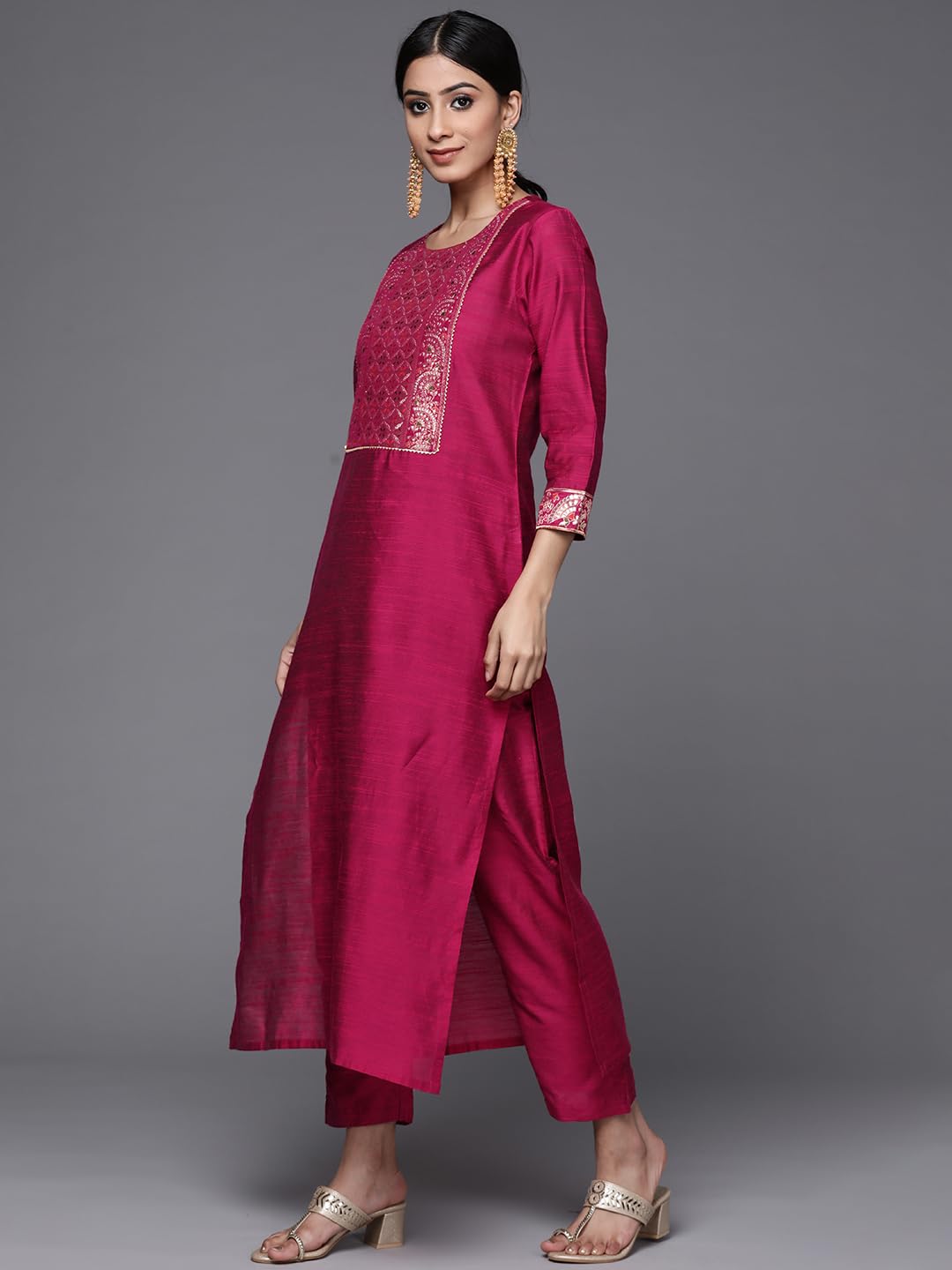 Varanga Women's Magenta Silk Kurta Set - Image 4