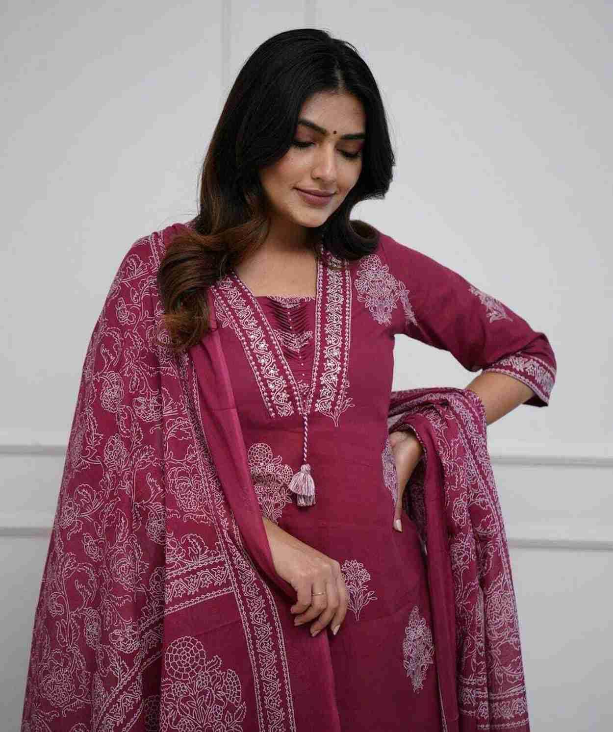 PARTHVI Maroon Cotton Kurta Set for Women - Image 4