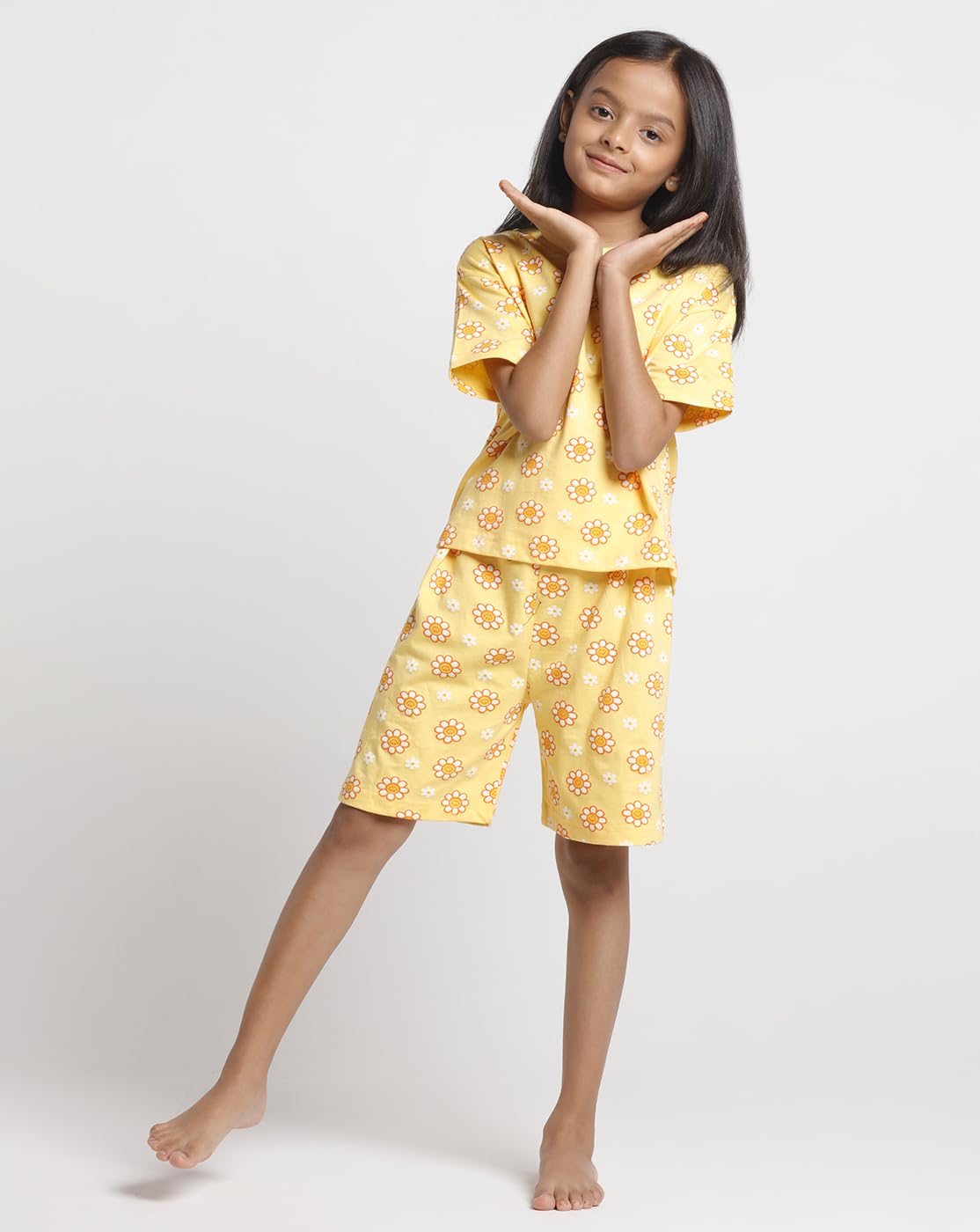 T2F Girls Cotton Printed T-Shirt & Shorts Set - Image 5