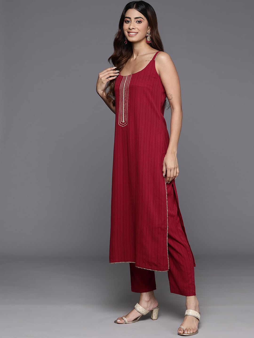 Varanga Women Kurta Paired with Tonal Bottom - Maroon - Image 3