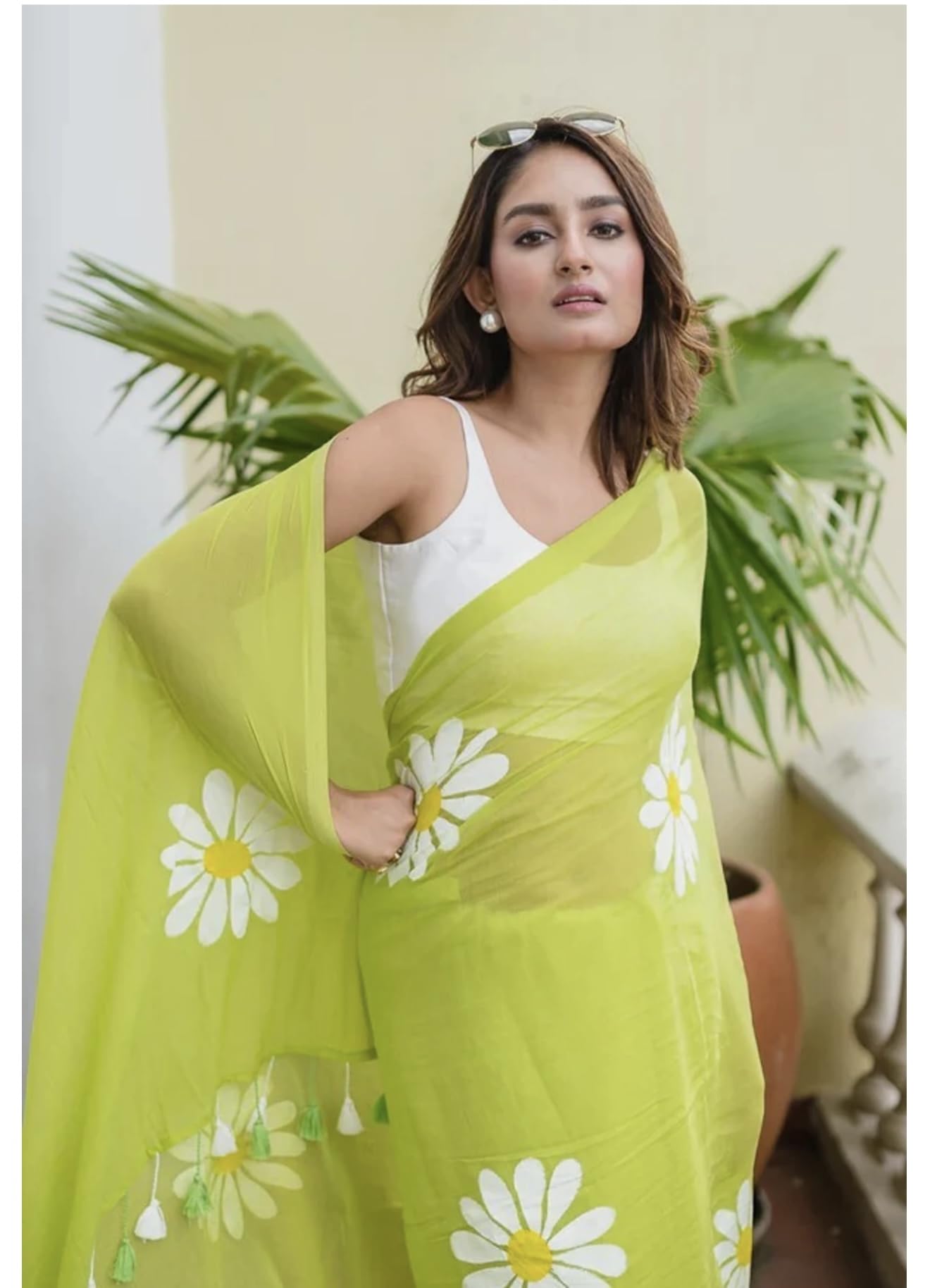 GarbGlide Women's Light Green Cotton Saree - Image 2