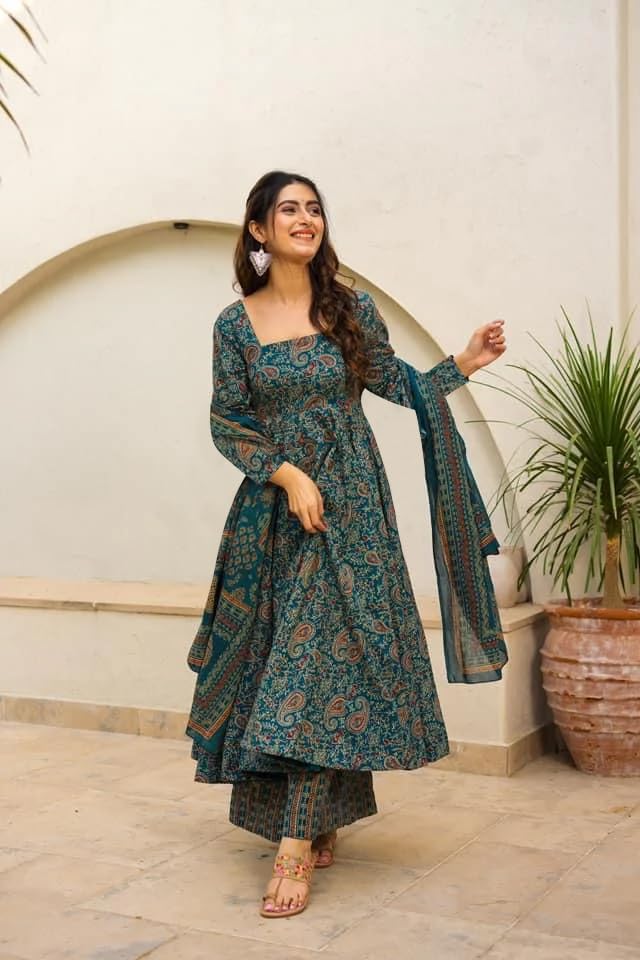 ANNI DESIGNER Women's Rayon Viscose Kurta with Palazzo & Dupatta - Green - Image 5