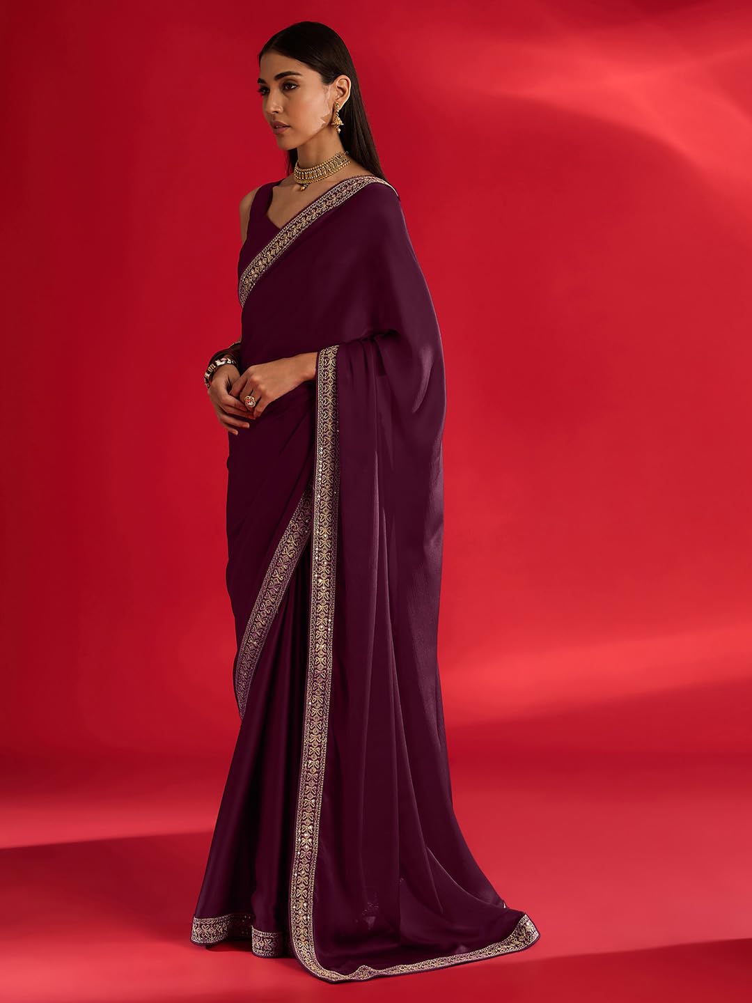AKHILAM Women Magenta Satin Saree - Image 4
