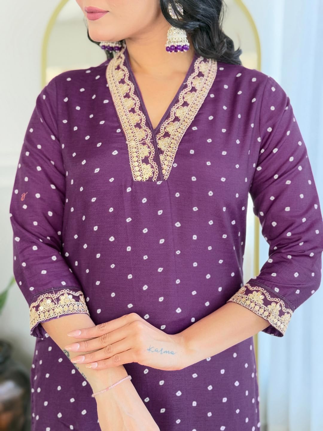 Naixa Women Rayon Embroidered Kurta Set - Wine - Image 5