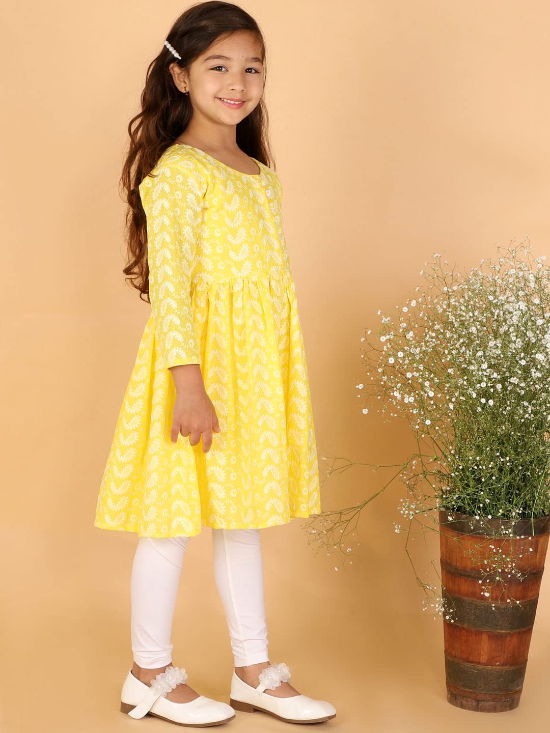 VASTRAMAY Girls Cotton Chikankari Anarkali Kurta - Image 2
