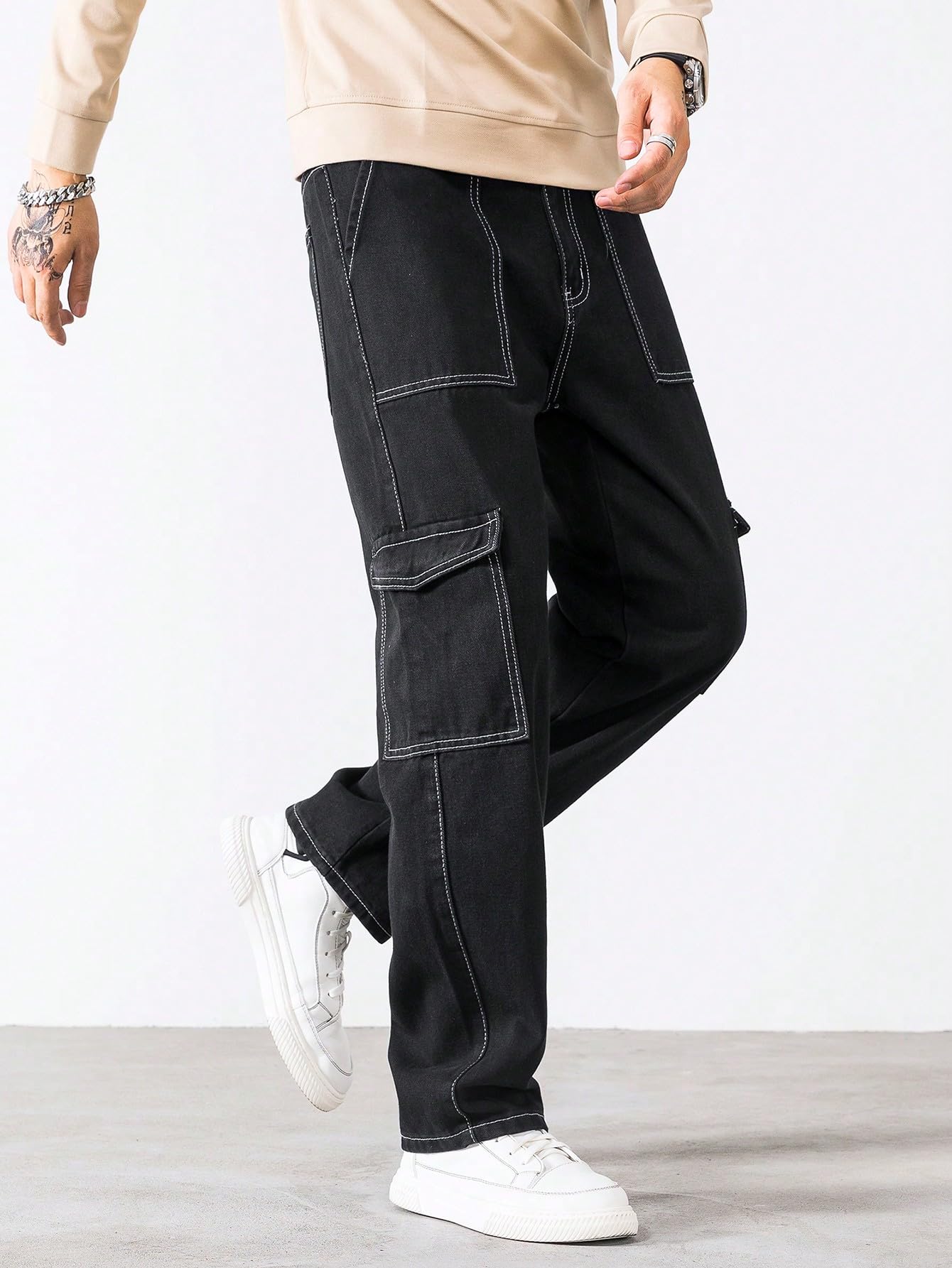 AVANOVA Men's Black Bell-Bottom Cargo Jeans - Image 5