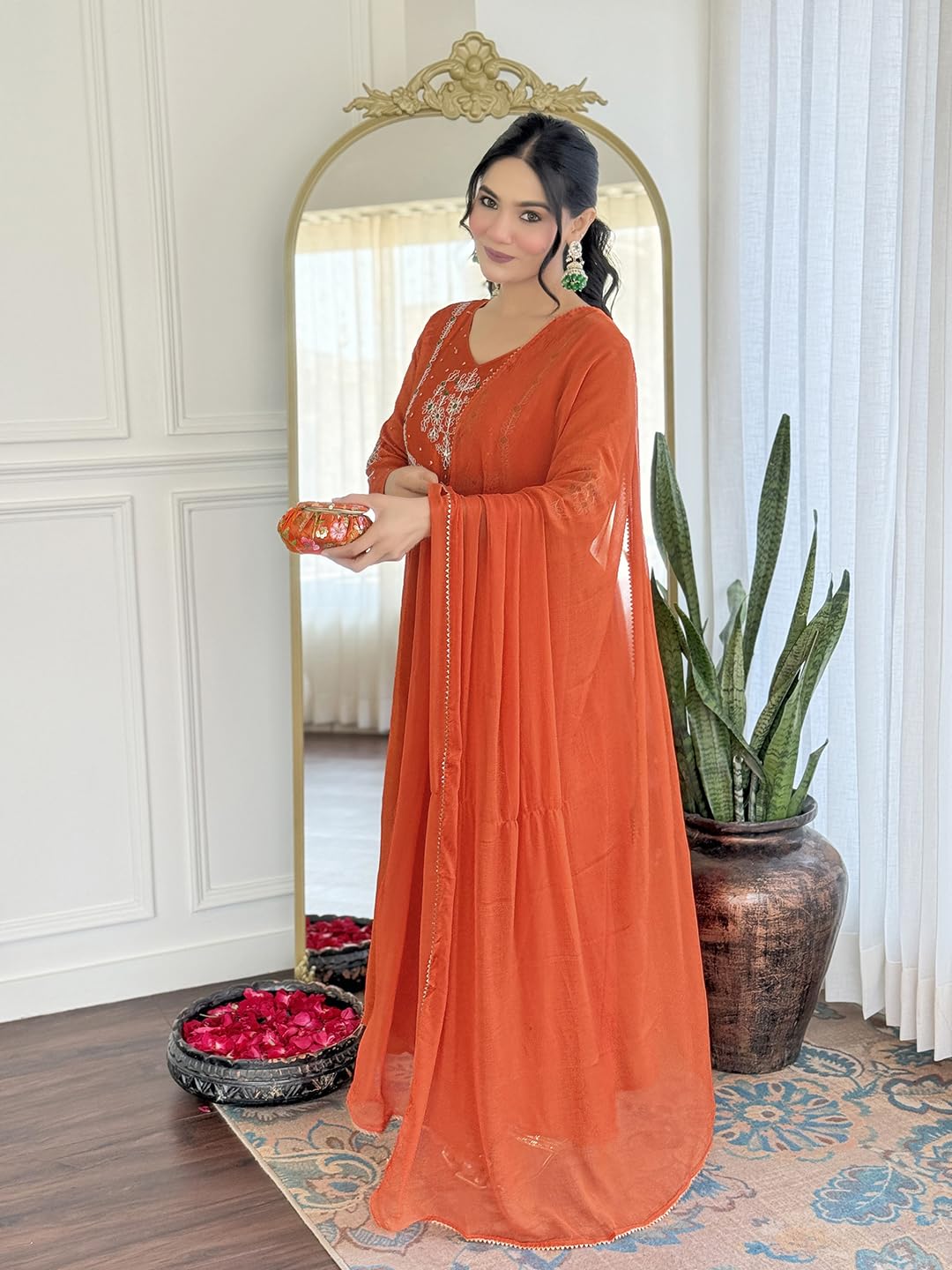 Naixa Women's Orange Embroidered Kurta - Image 3