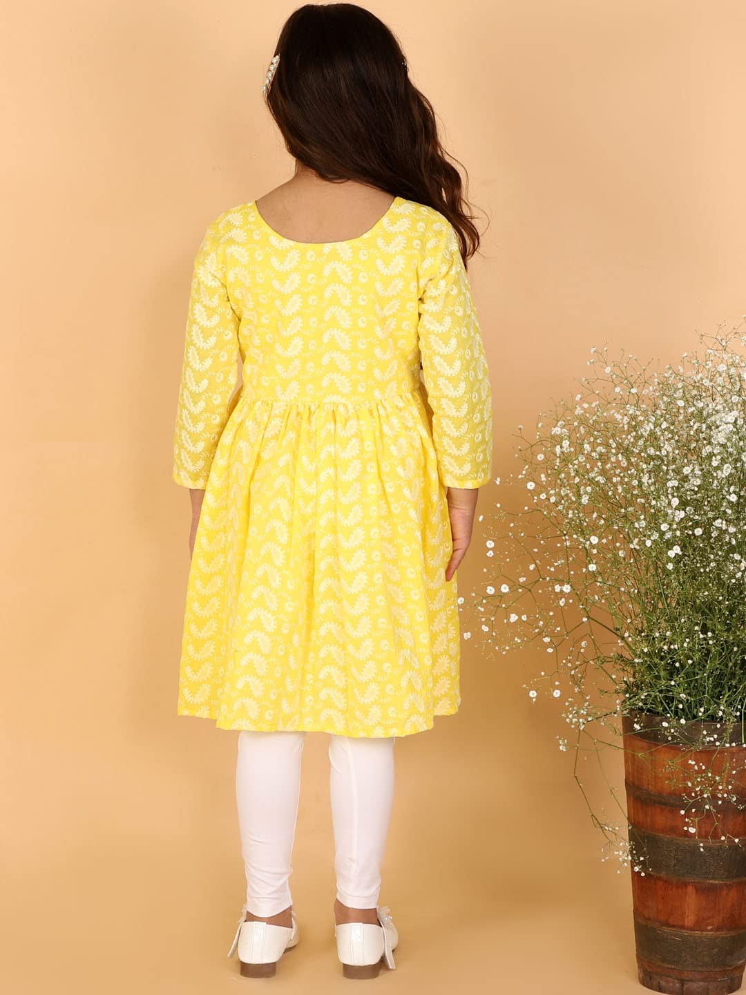 VASTRAMAY Girls Cotton Chikankari Anarkali Kurta - Image 3