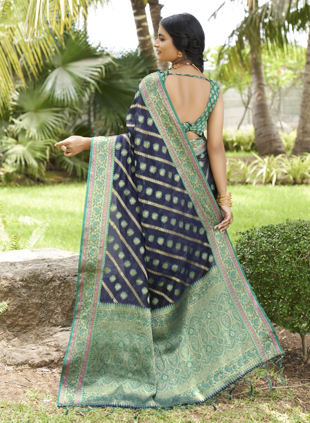 GarbGlide Women Organza Kanjivaram Silk Saree - Image 4