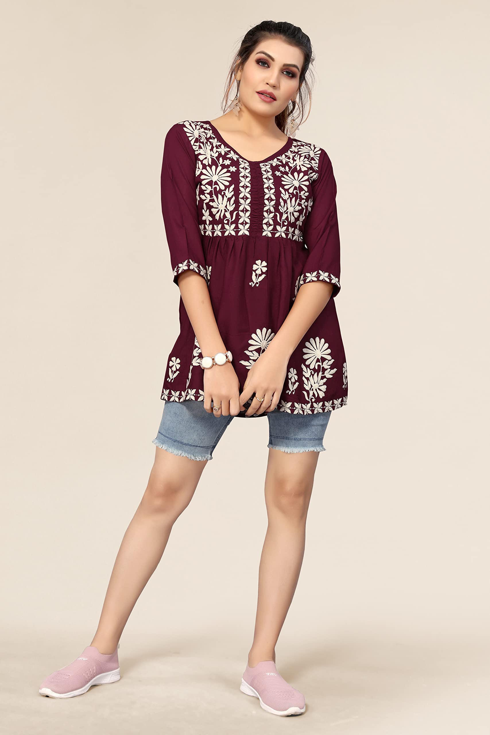 Bee M Pee Maroon Embroidered Kurta for Women - Image 2