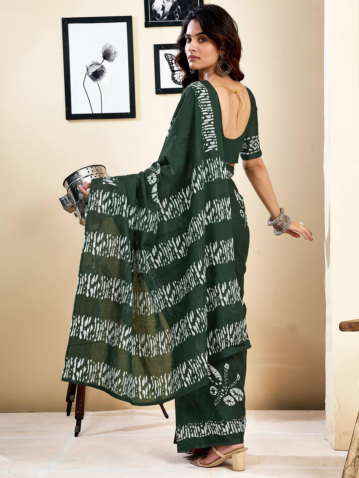 Satrani Women's Cotton Printed Saree - Image 3