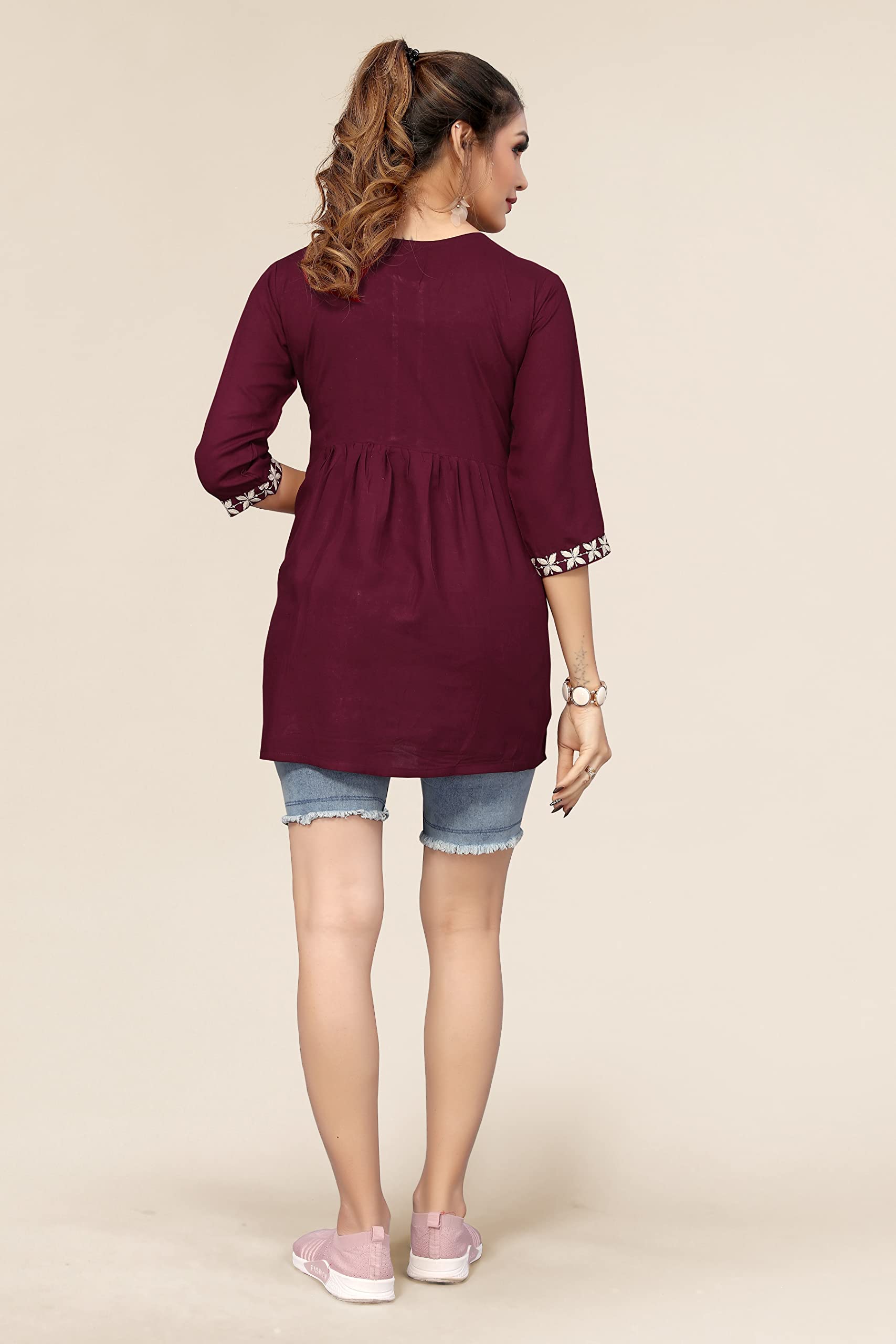 Bee M Pee Maroon Embroidered Kurta for Women - Image 4