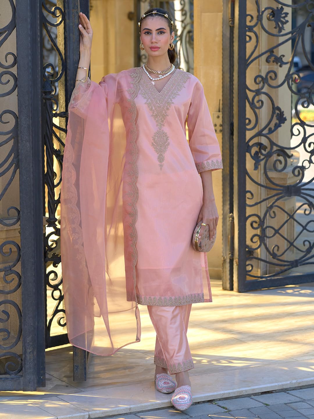 Peach Silk Blend Kurta Pant Dupatta Set for Women - Image 4