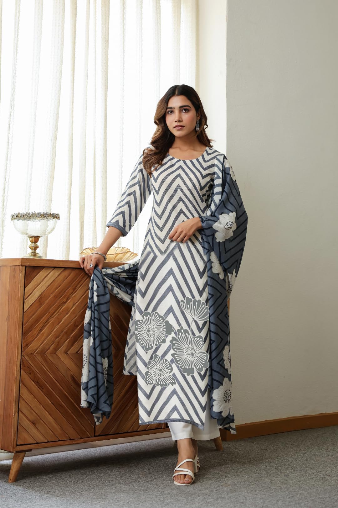 ANNI DESIGNER Women's Rayon Viscose Printed Kurta - Image 3