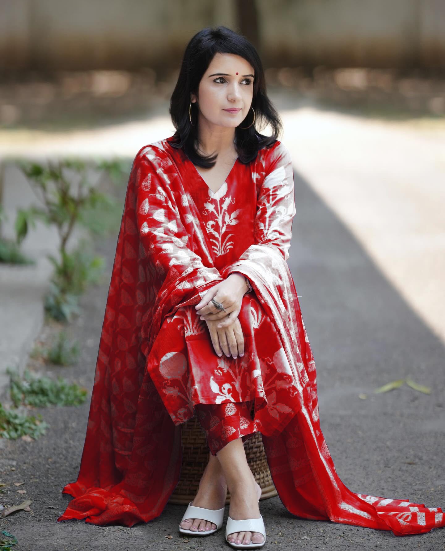 ANNI DESIGNER Women's Rayon Blend Floral Kurta - Image 5