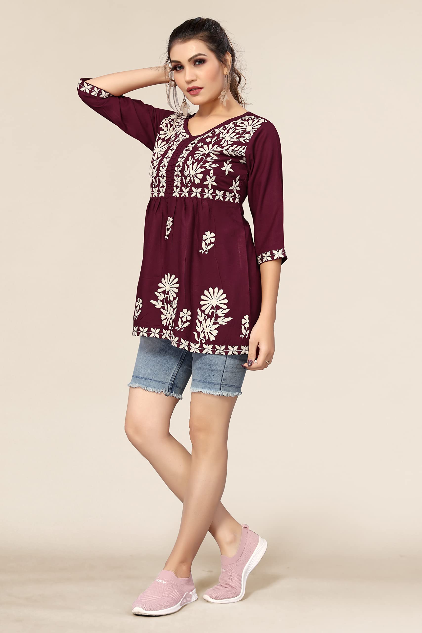 Bee M Pee Maroon Embroidered Kurta for Women - Image 3