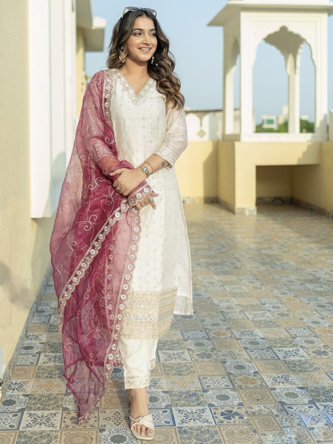 VredeVogel Women's Chanderi Silk Embroidered Kurta Set - White - Image 2