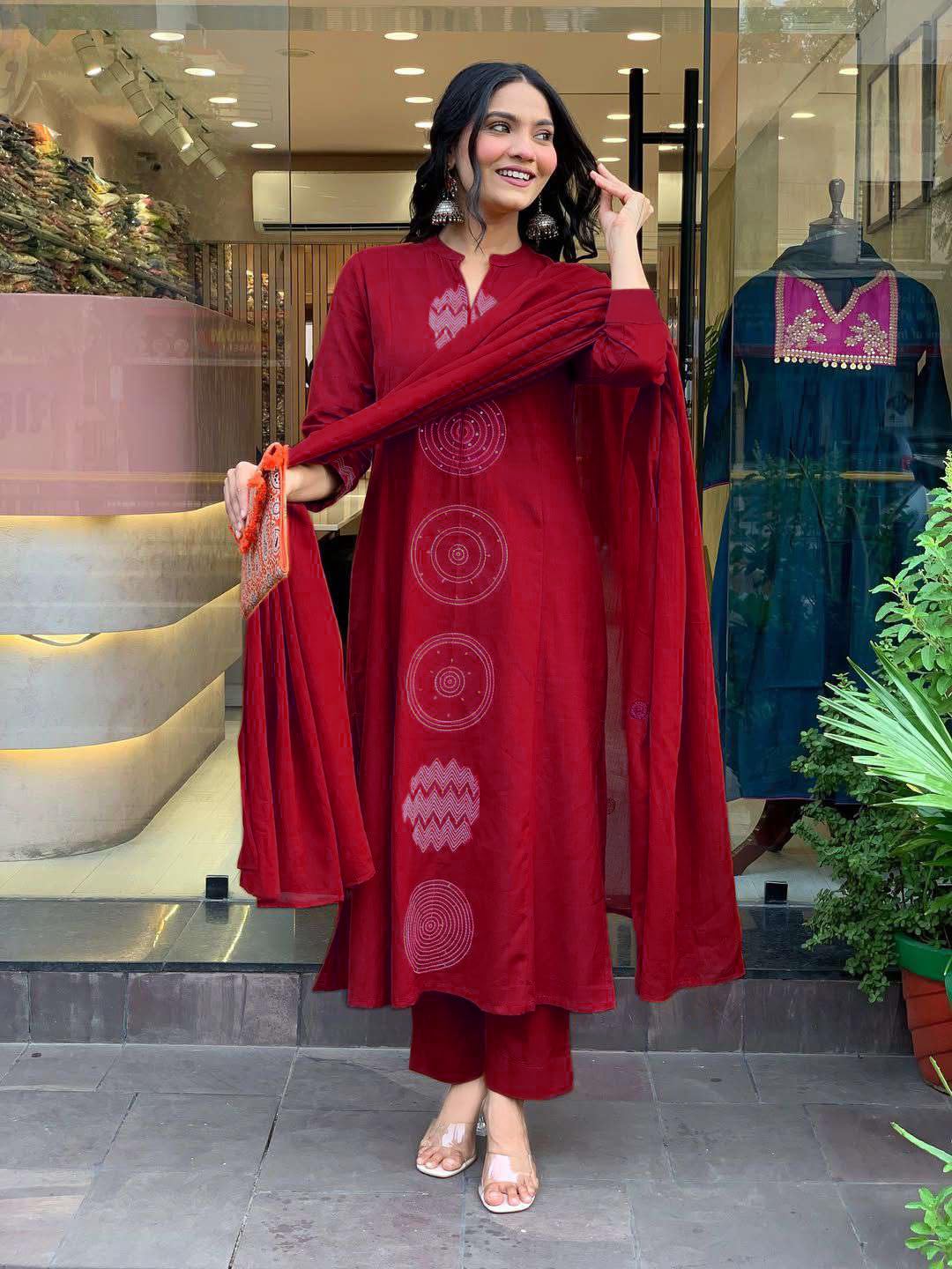 ANNI Women Rayon Viscose Embroidery Kurta - Image 2