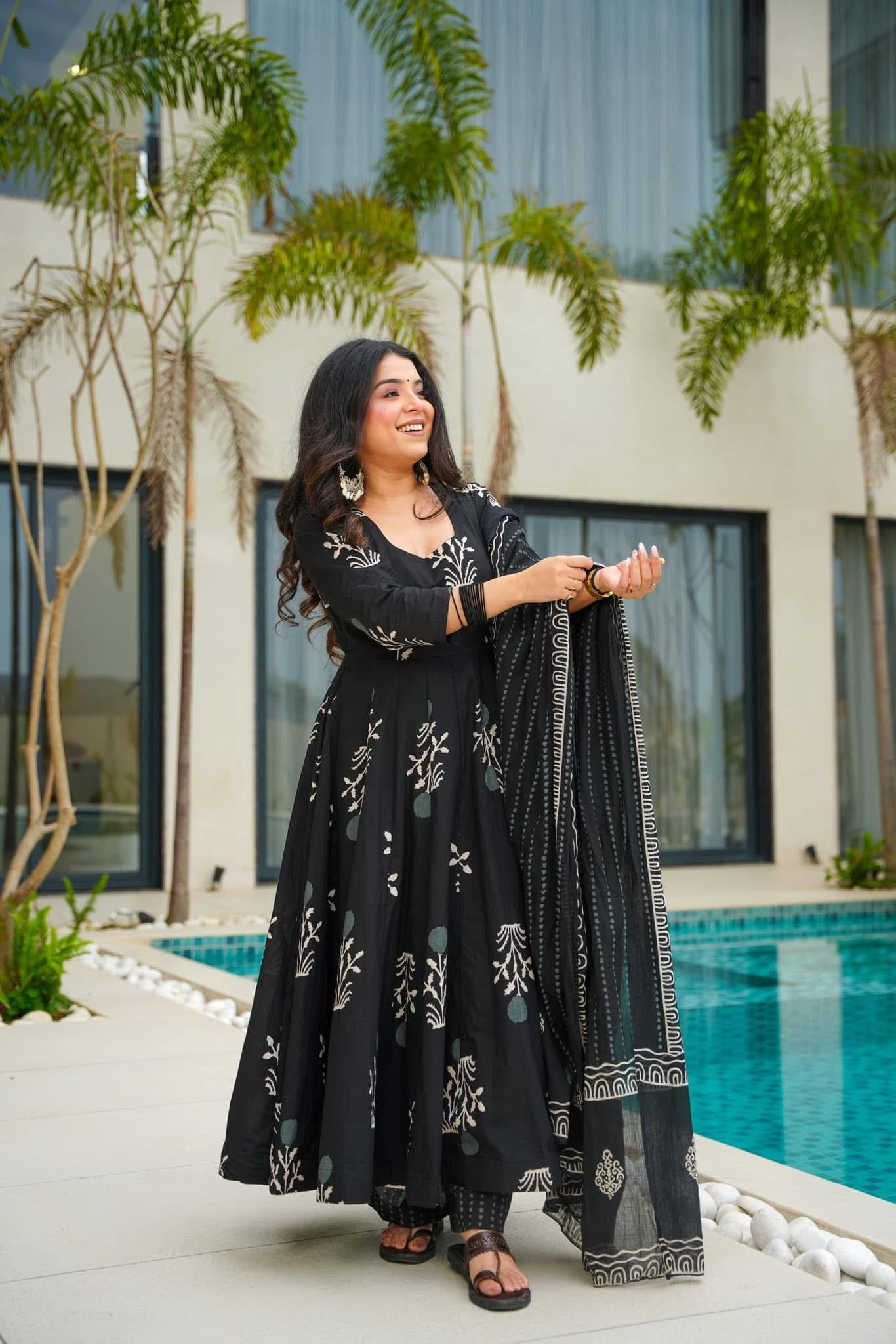 Black Rayon Anarkali Kurta Set for Women - Image 3