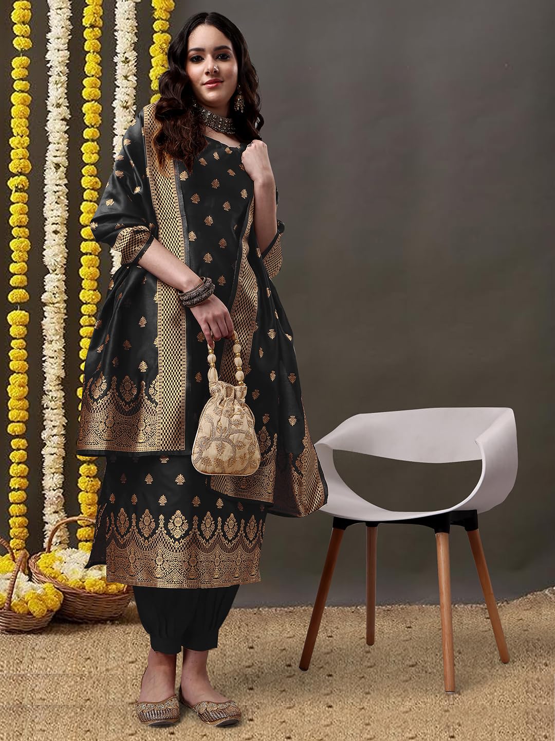 EthnicJunction Women Embellished Banarasi Silk Kurta Pant - Image 4