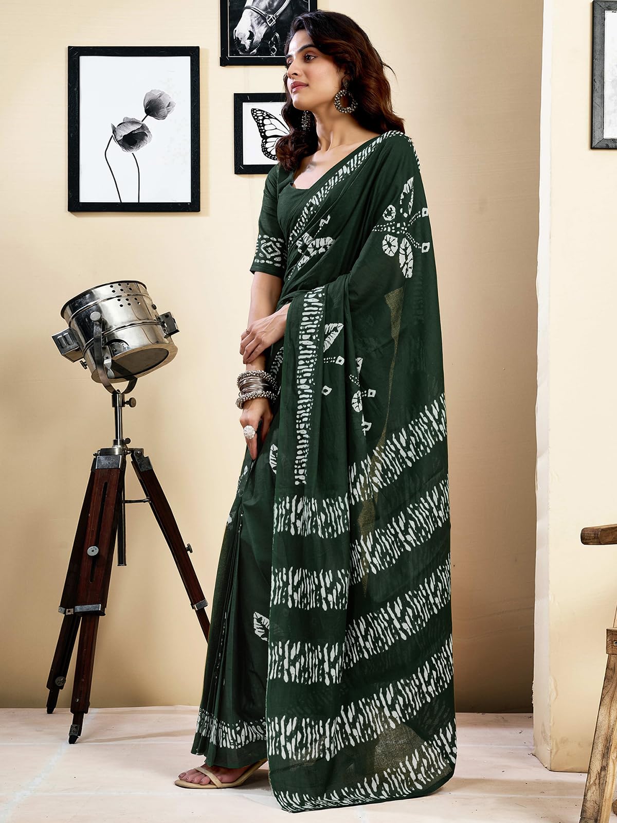 Satrani Women's Cotton Printed Saree - Image 2