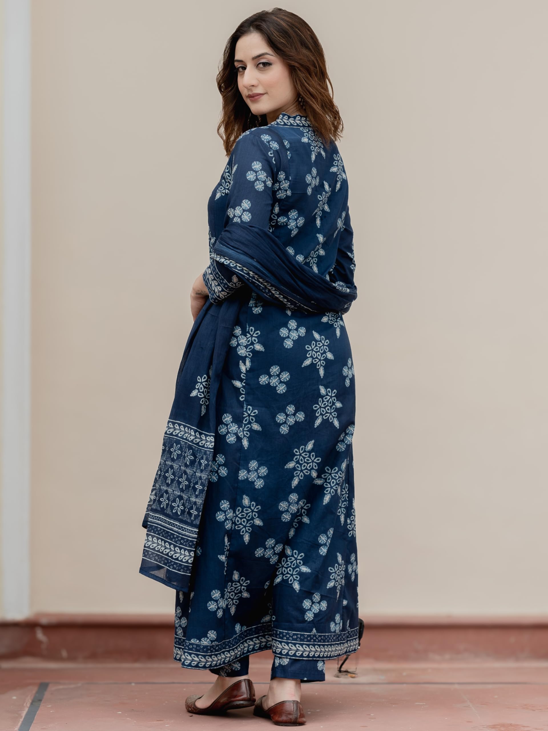 Arayna Women Kurta Set with Pants & Dupatta - Indigo Blue - Image 5