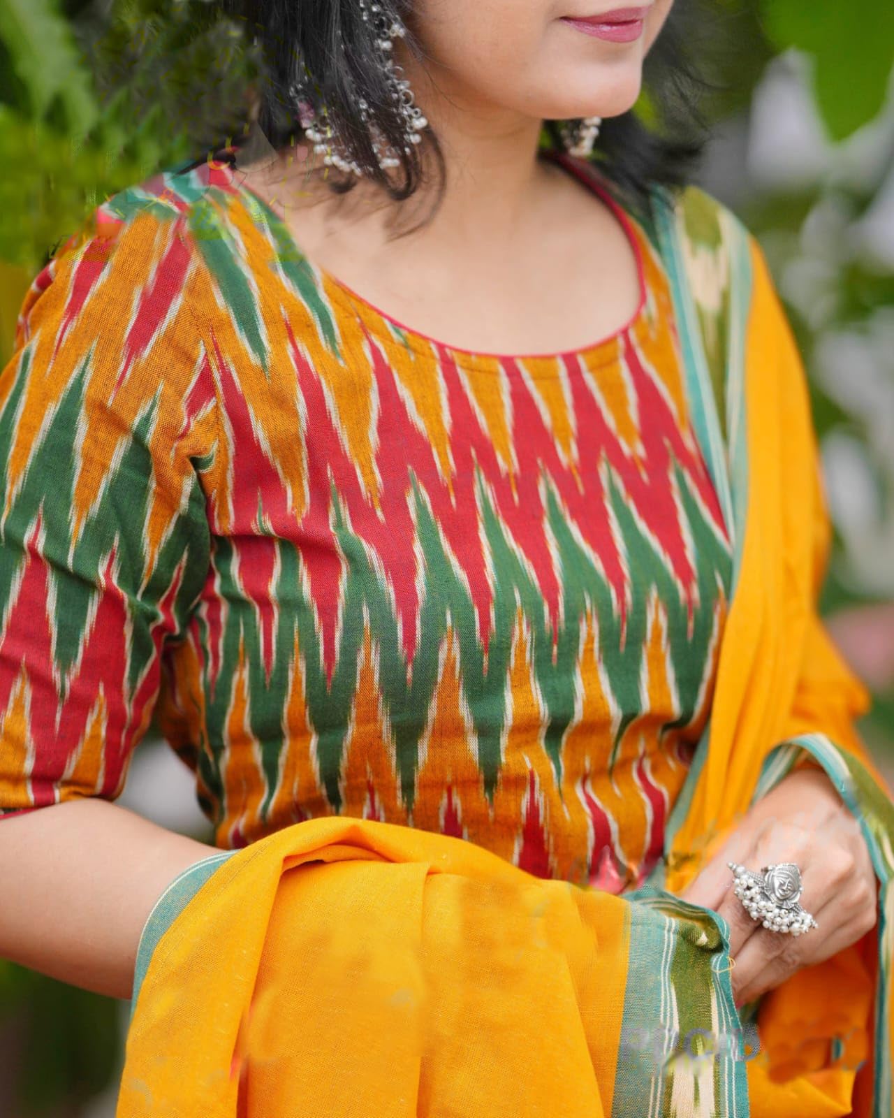 KLOSIA Women Printed Kurta Pant Set with Dupatta - Image 2