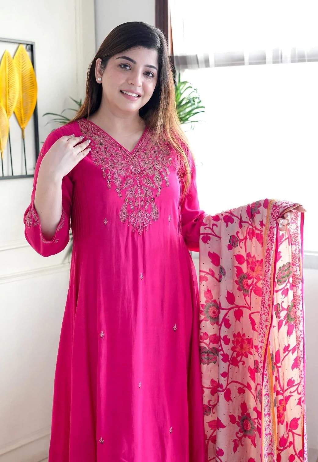 KLOSIA Kurta Pant Set with Dupatta - Pink - Image 2