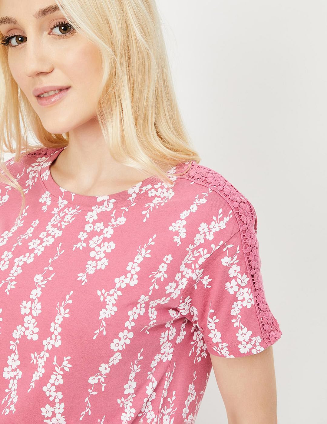 Max Women Floral Printed T Shirt - Image 5