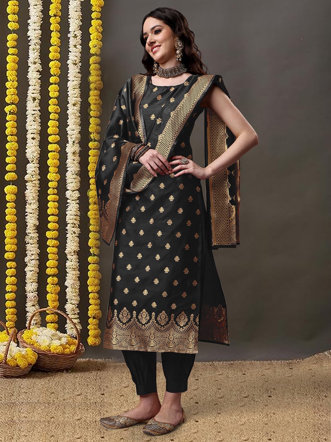 EthnicJunction Women Embellished Banarasi Silk Kurta Pant - Image 3