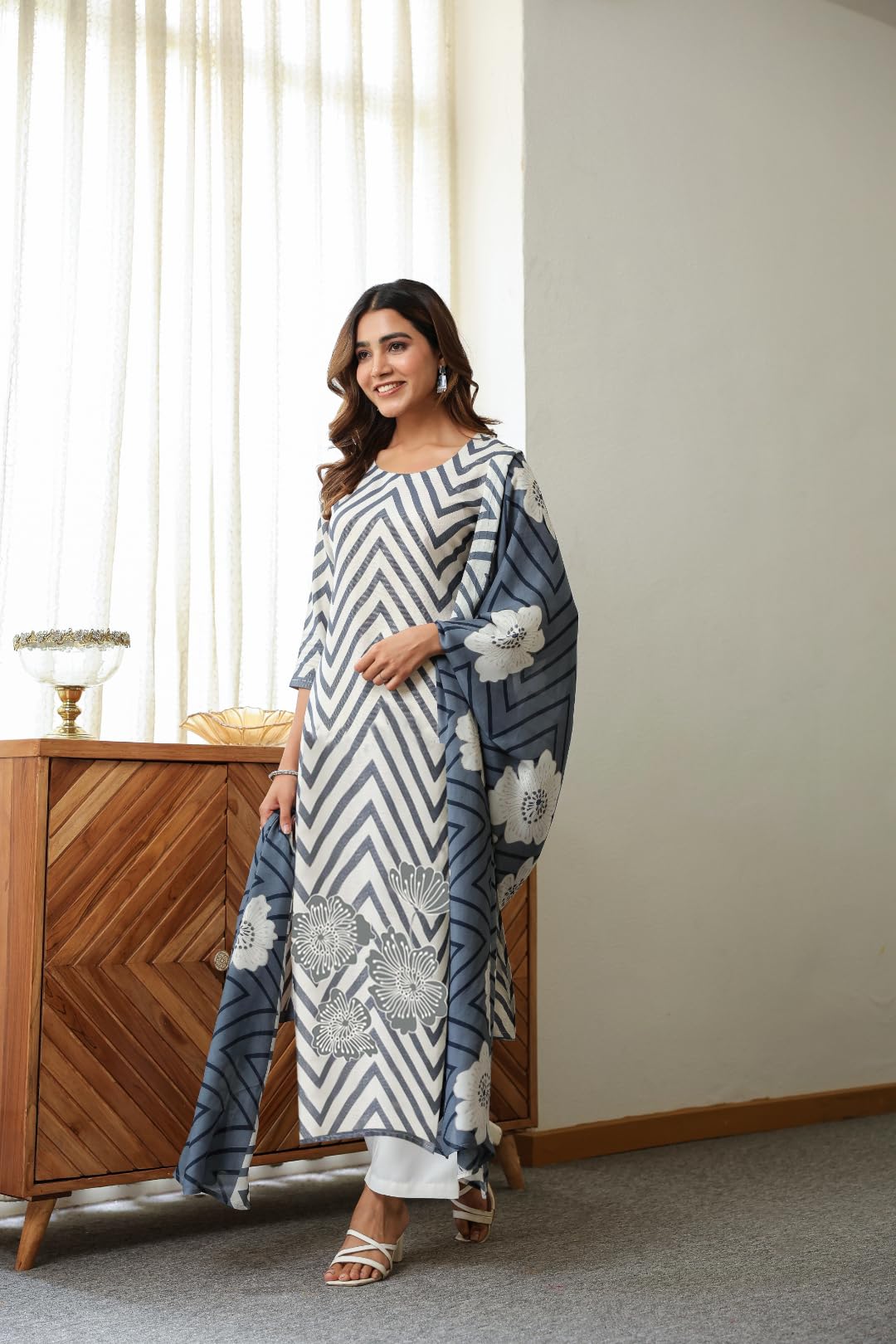 ANNI DESIGNER Women's Rayon Viscose Printed Kurta - Image 5