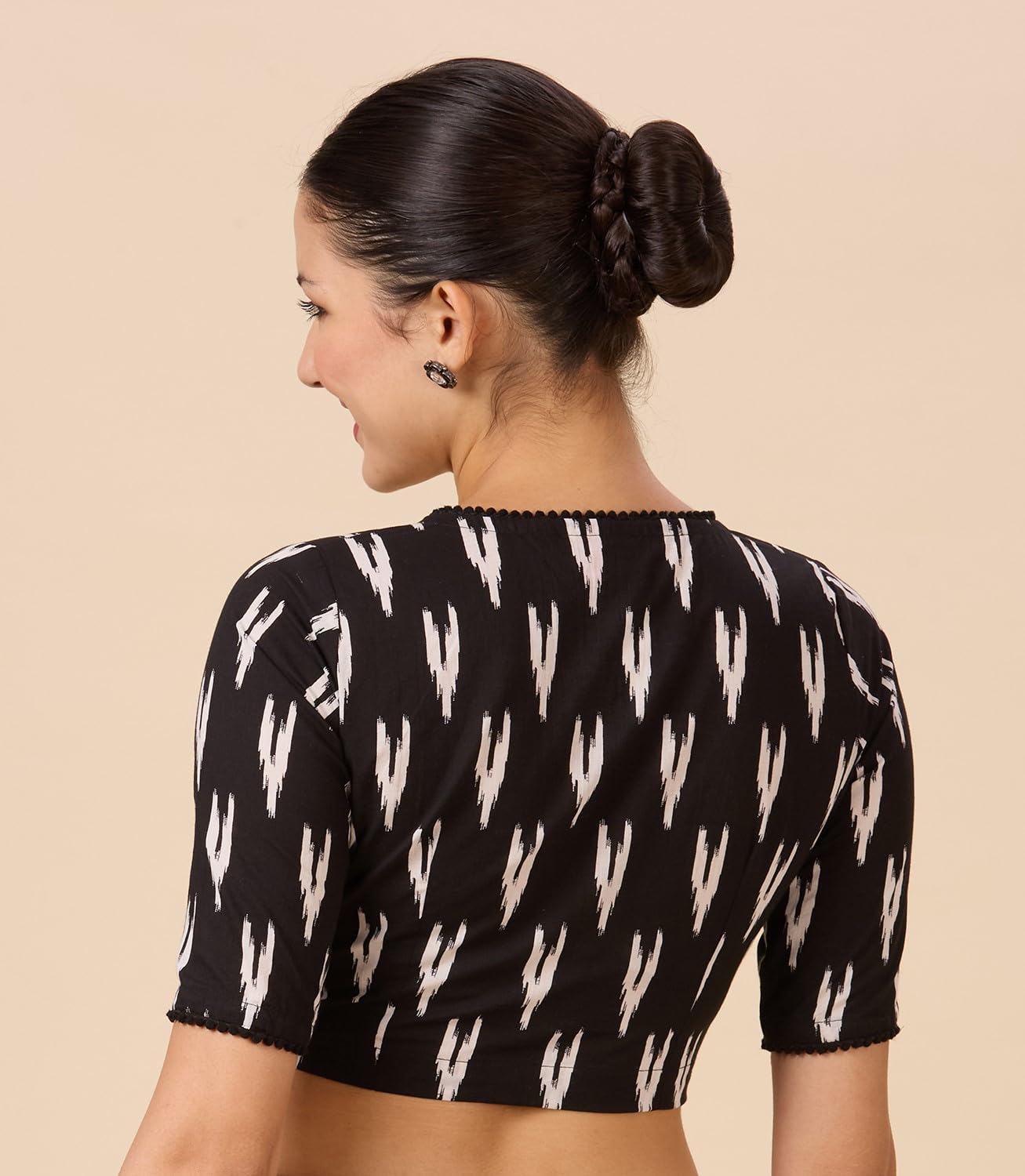 Studio Shringaar Women's Black Cotton Block Printed Saree Blouse - Image 2