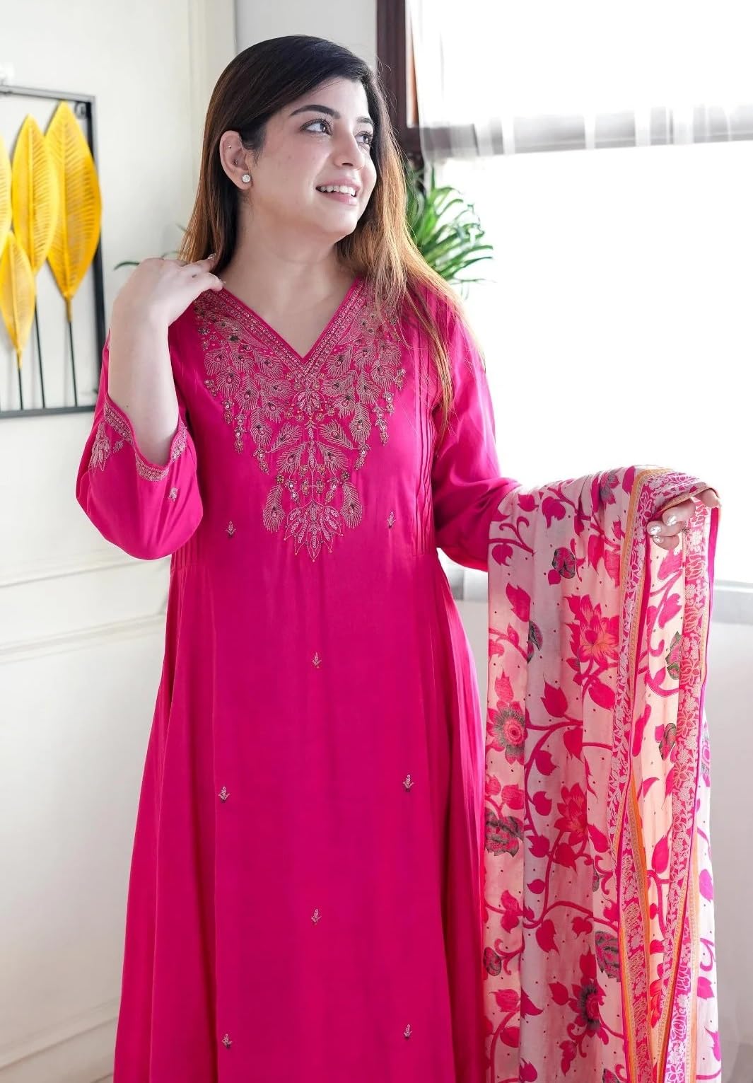 KLOSIA Kurta Pant Set with Dupatta - Pink - Image 4
