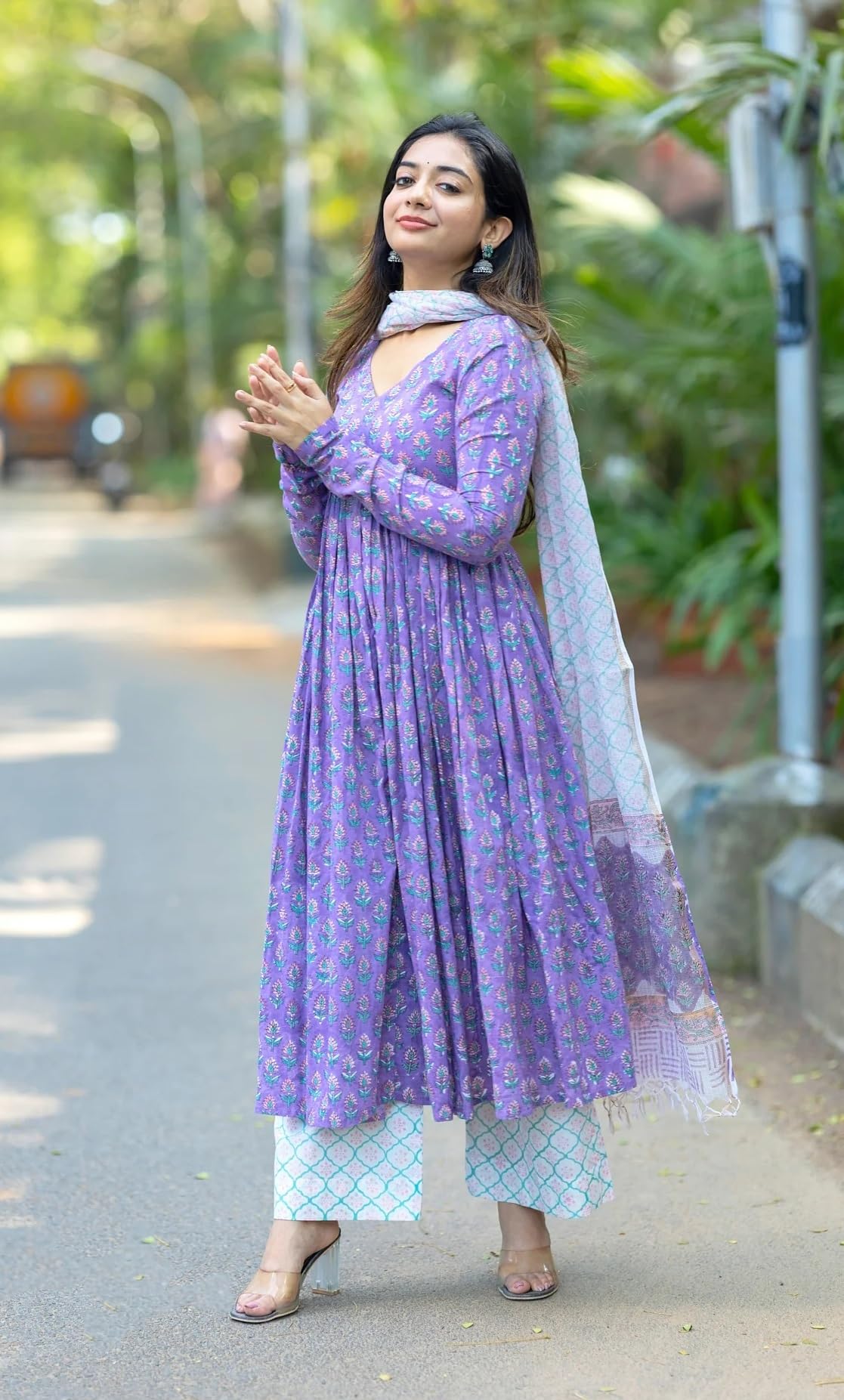 Nermosa Anarkali Kurta Set for Women - Purple - Image 5