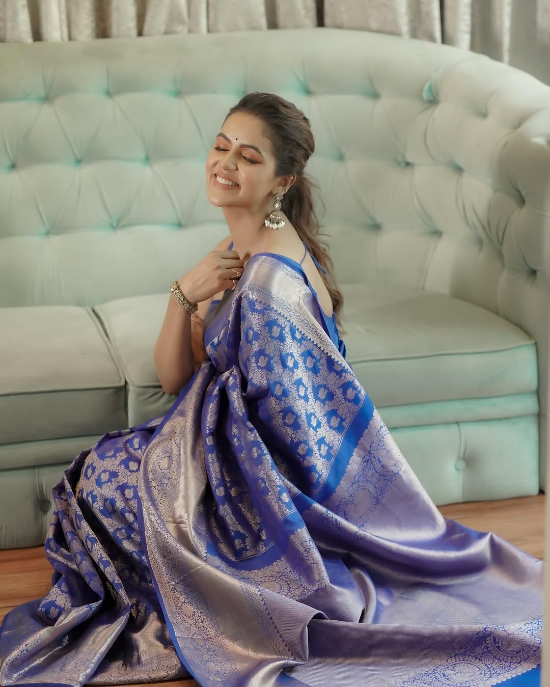 Sugathari Banarasi Kanchipuram Art Silk Saree for Women - Royal Blue - Image 5