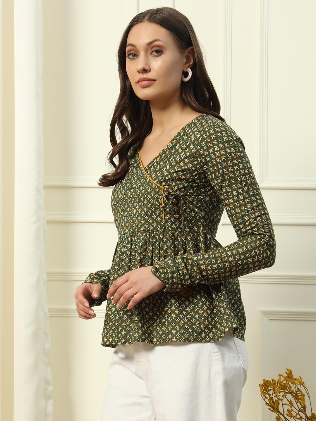 FIORRA Women's Green Cotton Top with Lace Detail - Image 4
