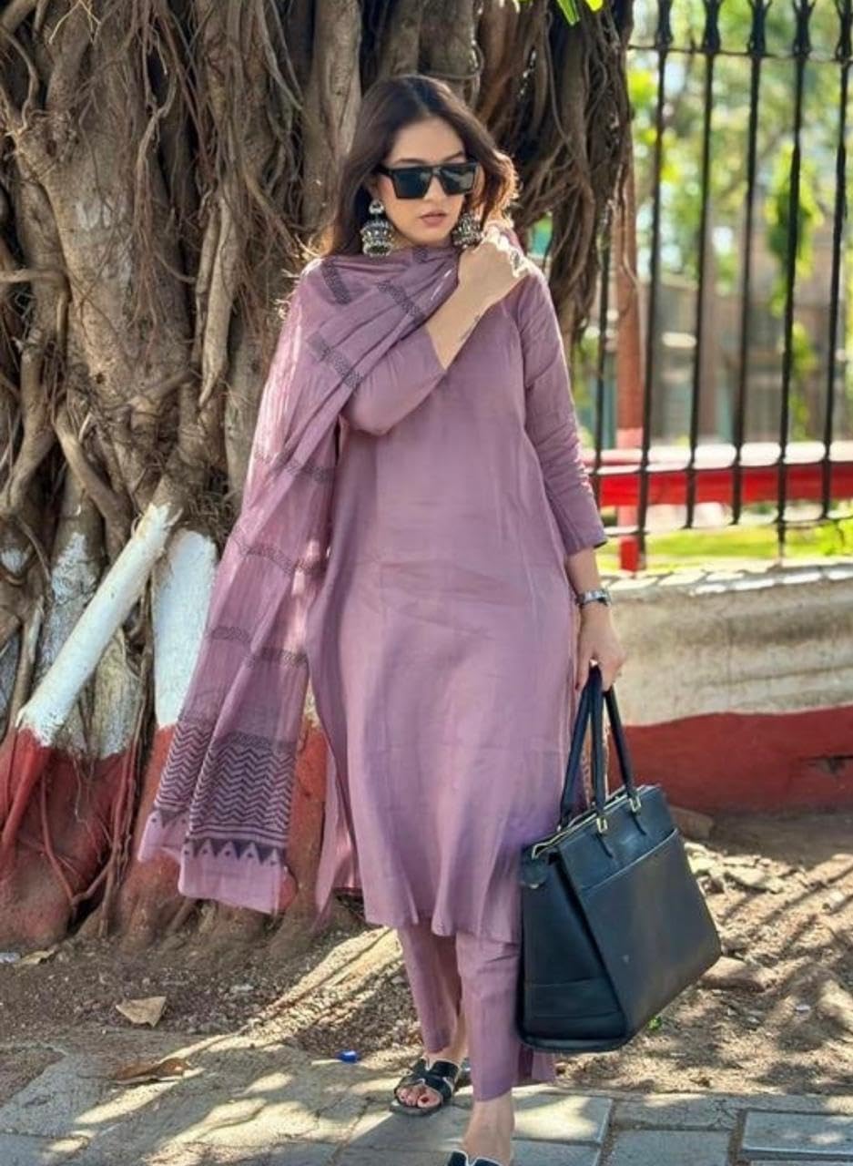 GarbGlide Women's Rayon Kurta Set - Image 3